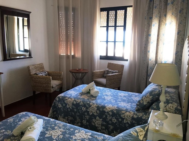 Hostal Rompeolas Playa