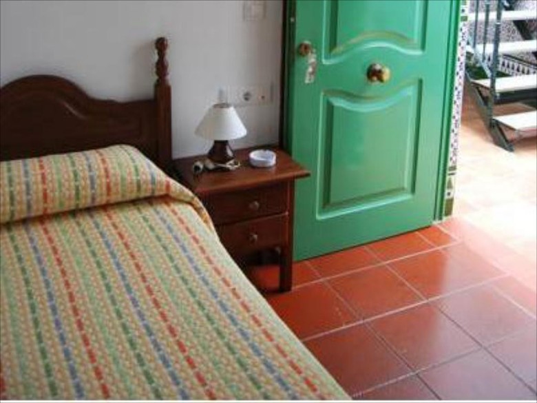 Hostal Rompeolas Playa