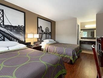 Motel Super 8 Martinez