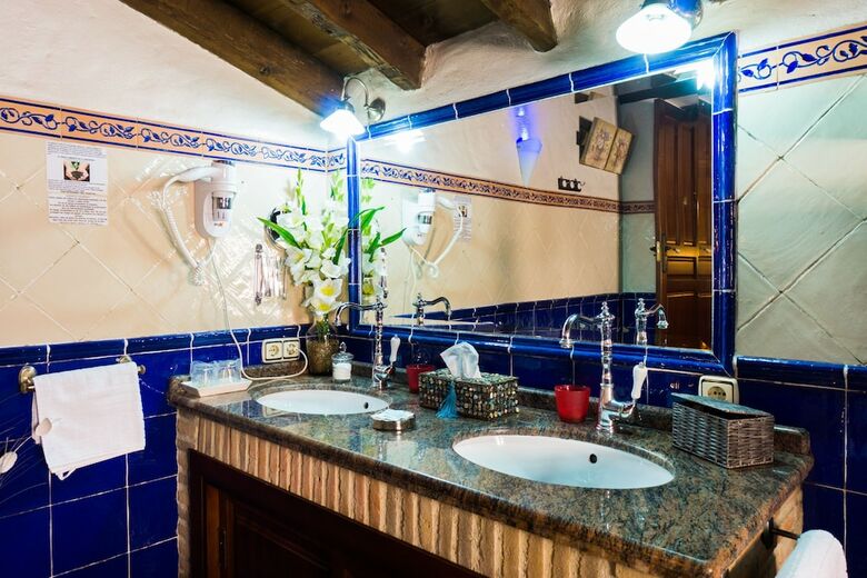 Hostal Posada Los Cantaros