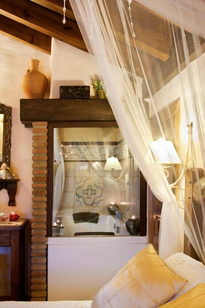 Hostal Posada Los Cantaros