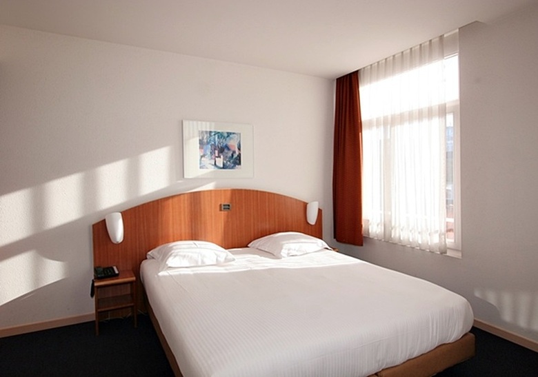 Aris Grand Place Hotel