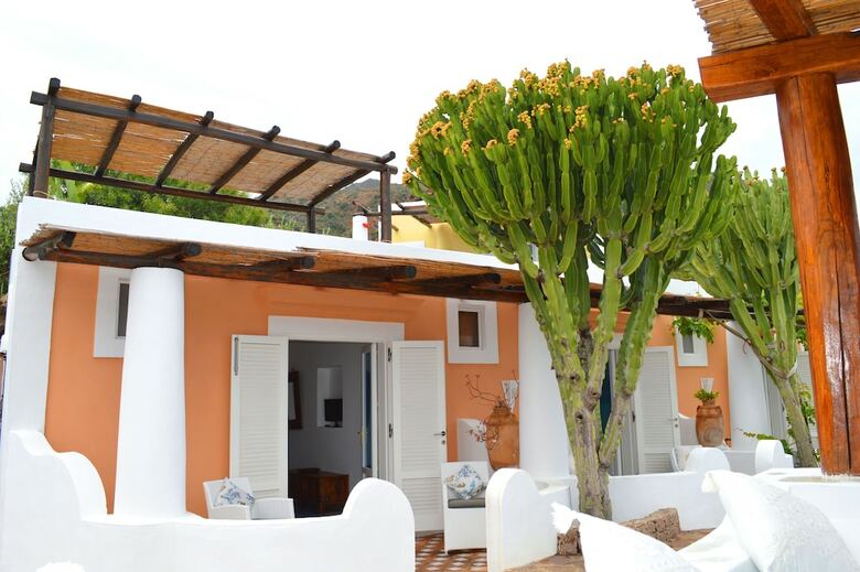 Hostal Dependance La Caletta