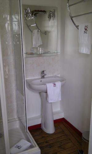 Select Hotel