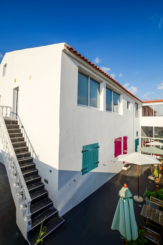 Hostal Vintage Place - Azorean Guest House