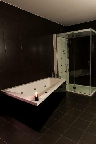 Vinyl M Hotel Design Inn
