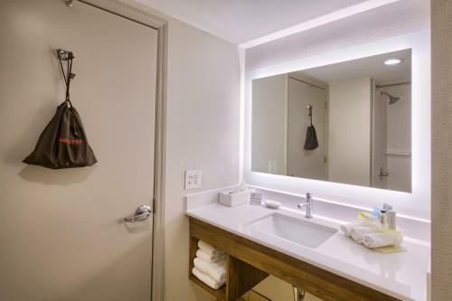 Holiday Inn Express Hotel & Suites Raleigh North - Wake Forest