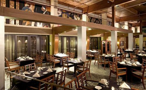 Upsky Long Island Hotel