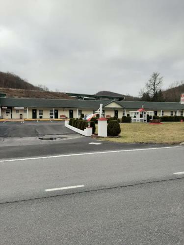 Clarysville Motel