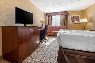 Clarion Hotel Marina & Conference Center