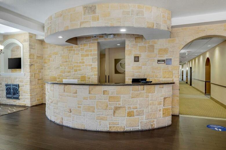Hotel Comfort Suites Benbrook