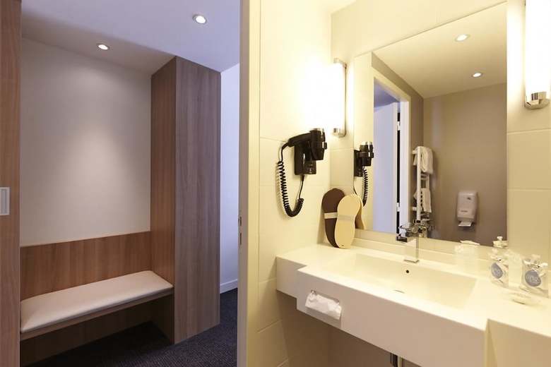 Kyriad Hotel Laval