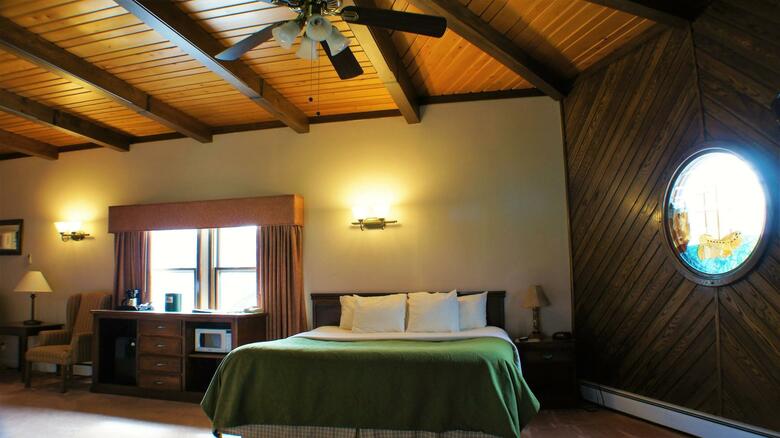 Hotel Pictured Rocks Inn And Suites