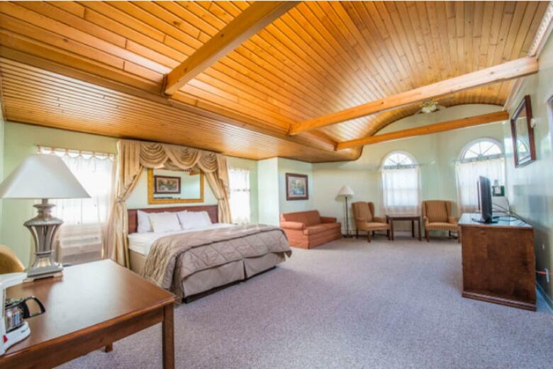 Hotel Pictured Rocks Inn And Suites