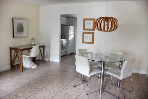Hotel Suites At Coral Reef Resort