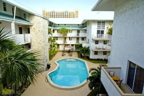 Hotel Suites At Coral Reef Resort