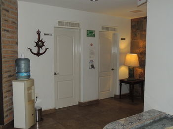 Hotel Marina Banderas Suites