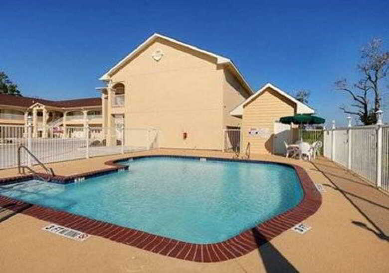 Hotel Econo Lodge Inn & Suites Bridge City