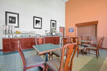 Hotel Baymont Inn & Suites- Boston Heights/hudson