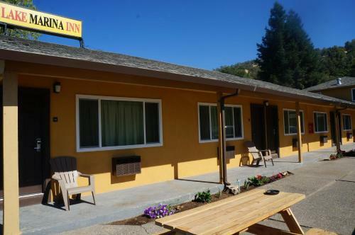 Motel Lake Marina Inn