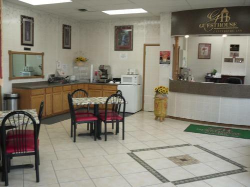Motel Canterbury Inn & Suites