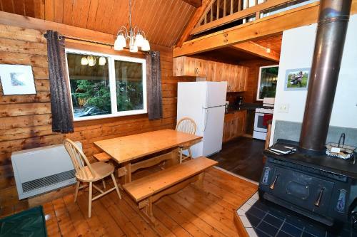 Alyeska Hideaway