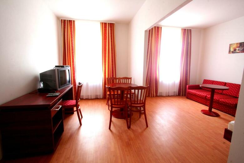 Aparthotel Susa