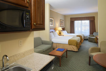 Holiday Inn Express Hotel & Suites Chester