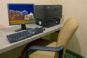 Holiday Inn Express Hotel & Suites Chester