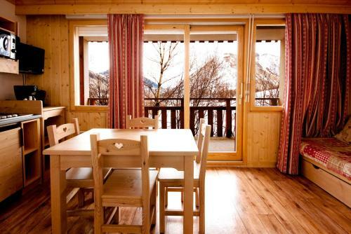 Aparthotel Le Balcon Des Neiges