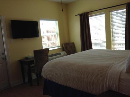 Posada Ocean Village Hotel And Resort