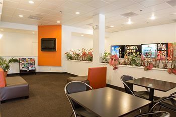 Motel 6 Cutler Bay