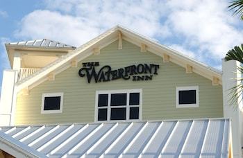 Hotel The Waterfront Inn