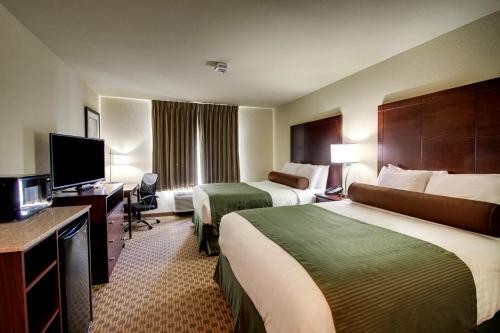Cobblestone Hotel And Suites - Newton