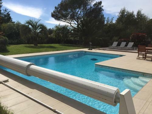 Belle Villa � Saint Rapha�l Dans Clos Priv�