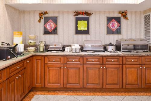 Hotel Quality Inn & Suites Walnut