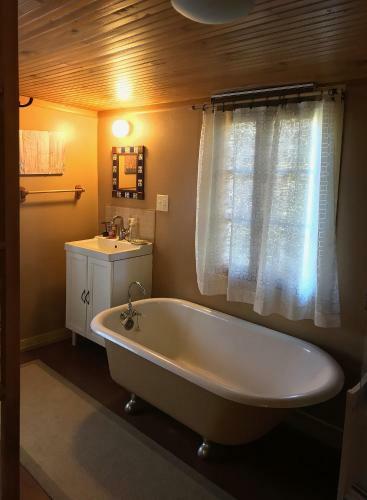 Fivespot Cabin