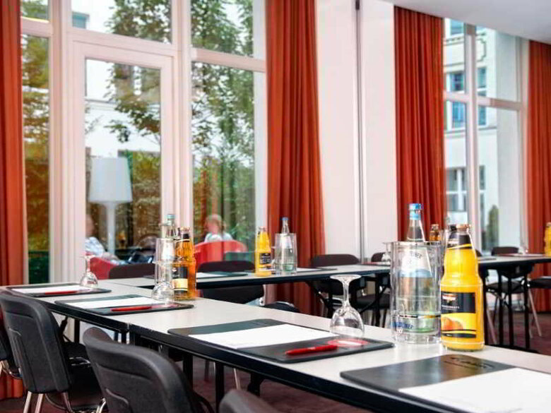 Adina Apartment Hotel Berlin Checkpoint Charlie