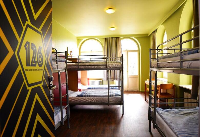 Apartamentos Amstel House Hostel