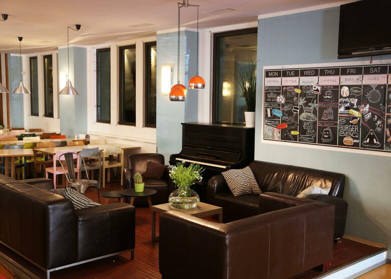 Apartamentos Amstel House Hostel