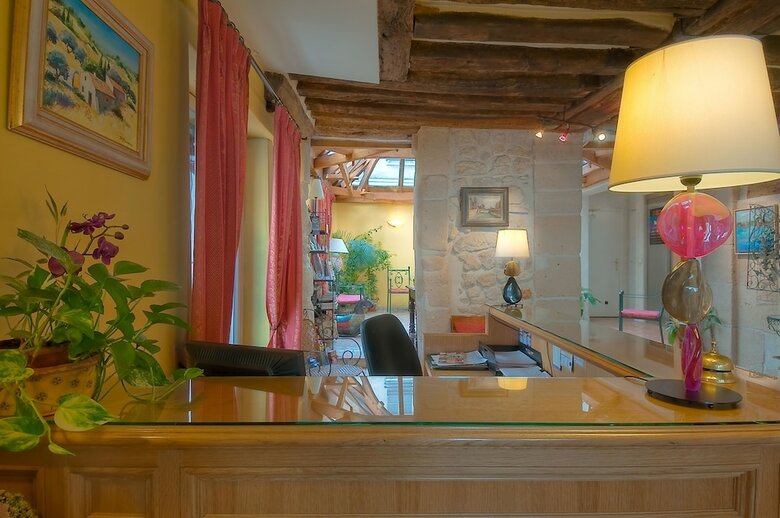 Hotel Les Rives De Notre Dame