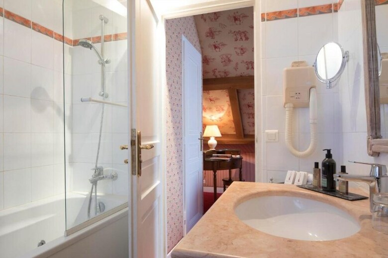 Hotel Les Rives De Notre Dame