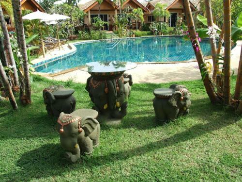 Hotel Golden Elephant Resort