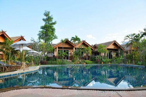 Hotel Golden Elephant Resort