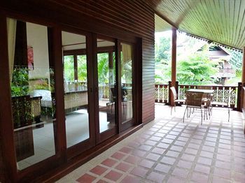 Baan Laem Noi Villa's
