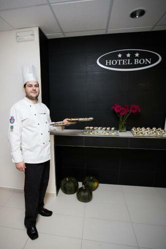 Hotel Bon