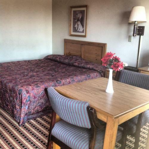 Motel Relax Inn - Shelby