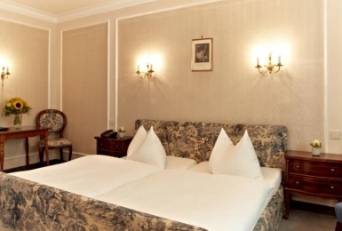 Hotel Savoy Garni