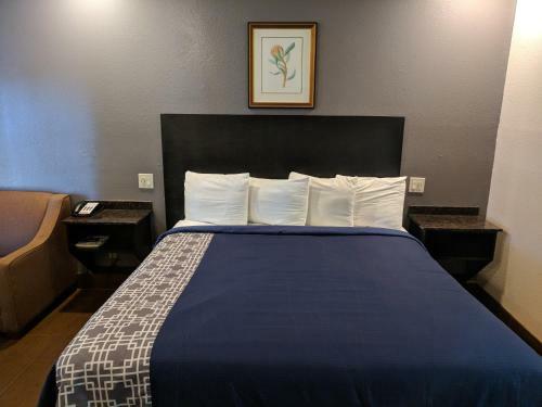 Palace Inn Motel East