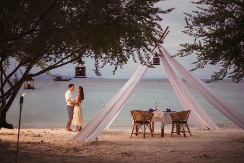 Hotel Beach Club By Haadtien